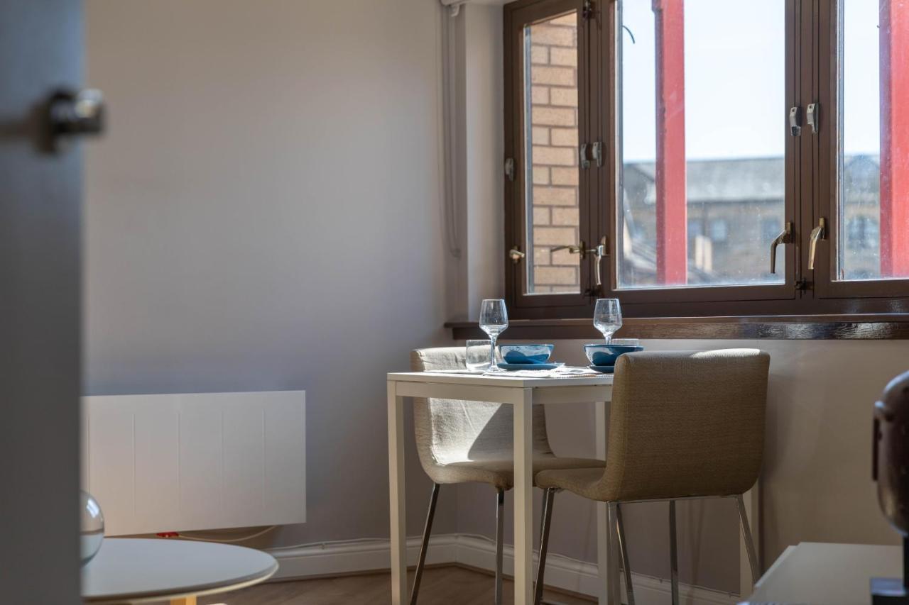 Stunning 1 Bed Merchant City Apartment With Parking Glasgow Exterior foto